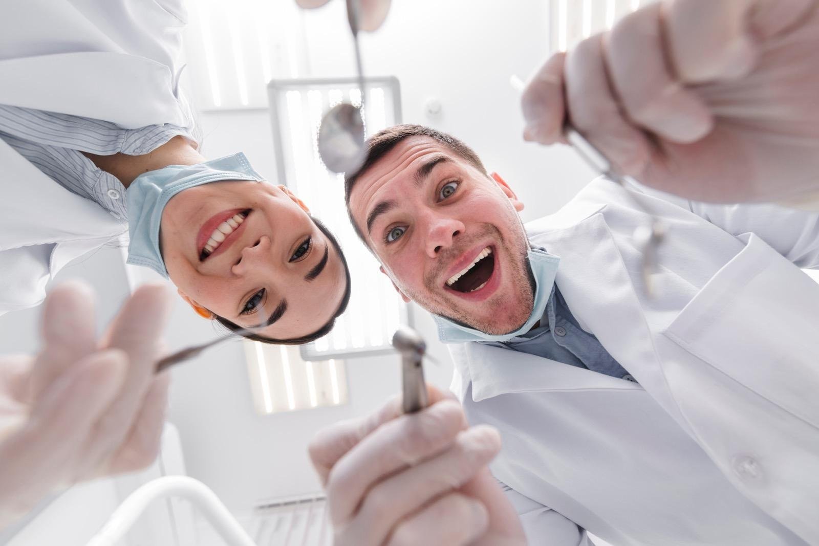 https://dentistofaventura.com/wp-content/uploads/2025/04/3uz2CgXs_Lw.jpg