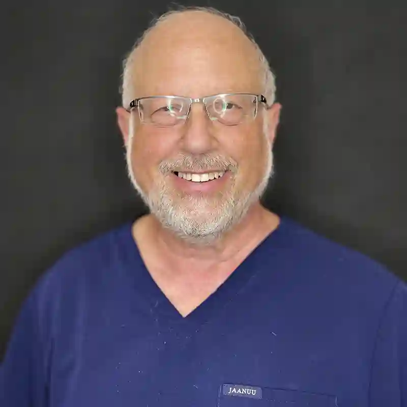 https://dentistofaventura.com/wp-content/uploads/2025/07/2221-1.webp